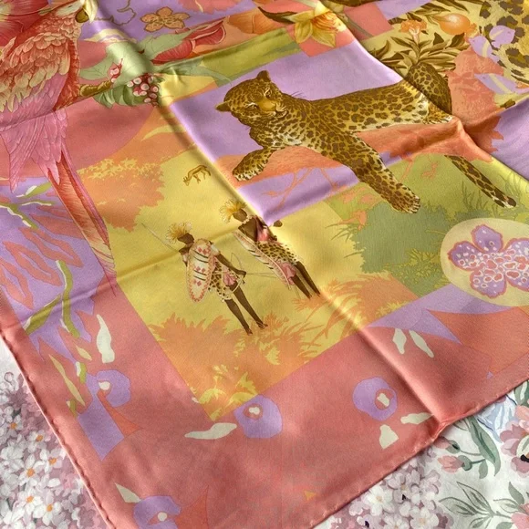 Salvatore ferragamo scarf